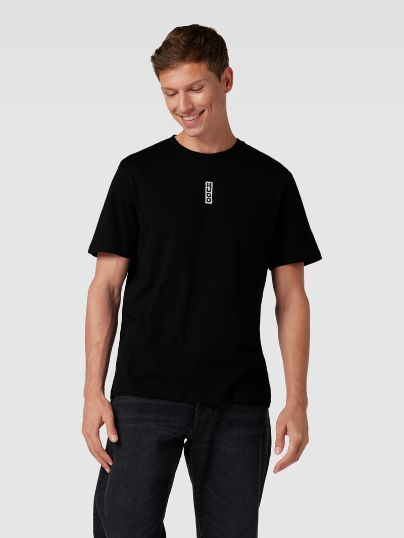 T-Shirt mit Label-Stitching Modell 'Danden' in schwarz
