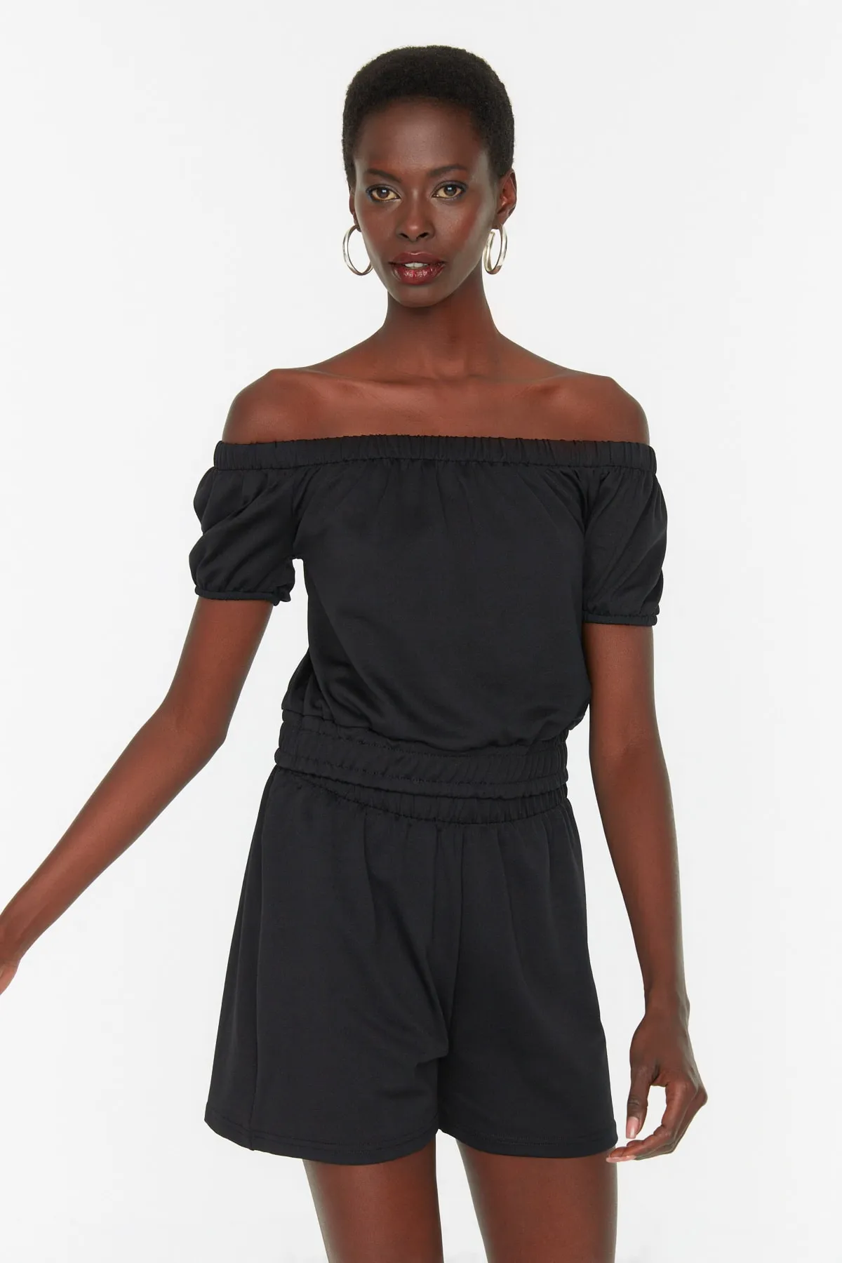 Trendyol Collection  Schwarzes Crêpe-Carmen-Kragen-Crop-Top und Shorts-Strick-Unterteil-Top-Set TWOSS22AU00009