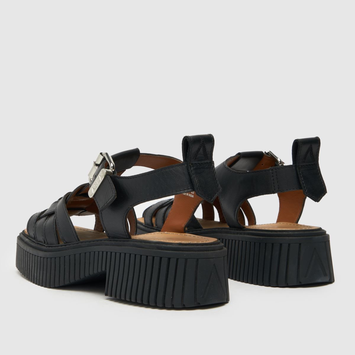 ASRA – Svarta persikofärgade sandaler