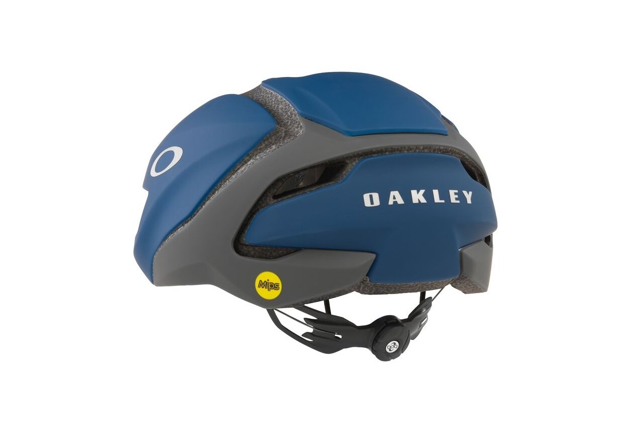 Oakley ARO5
