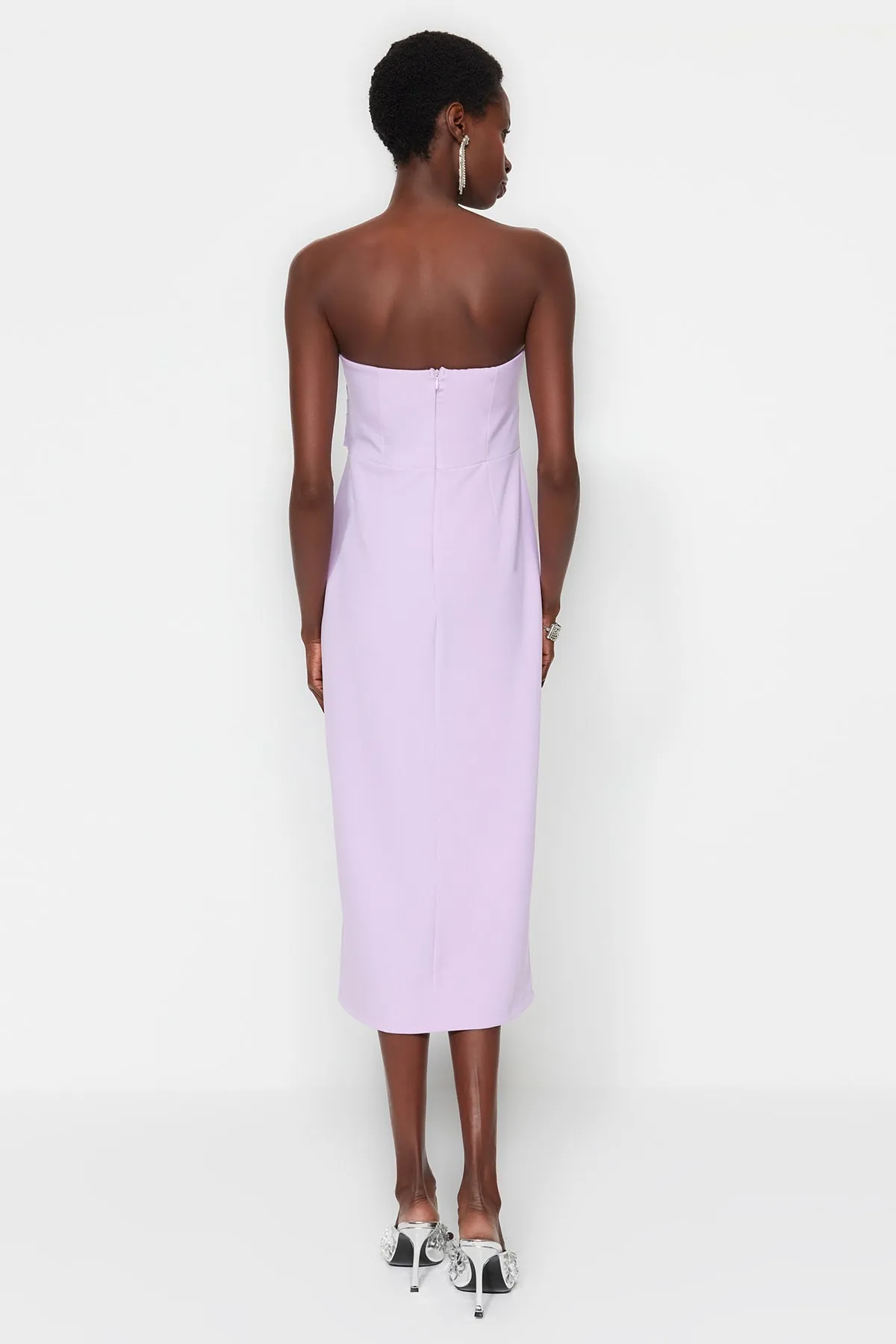 Trendyol Collection  Fliederfarbenes, figurbetontes, gewebtes, elegantes Abendkleid TPRSS23EL00280