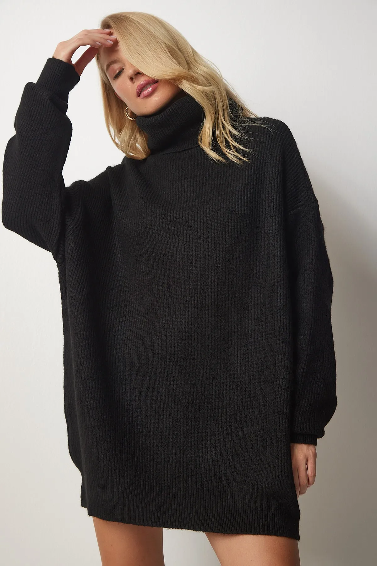 Happiness İstanbul  Schwarzer, langer Rollkragenpullover für Damen, Strick, MX00107
