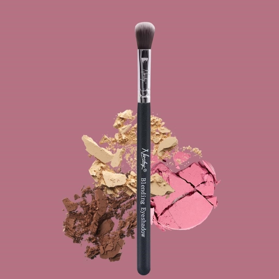 Blending Eyeshadow