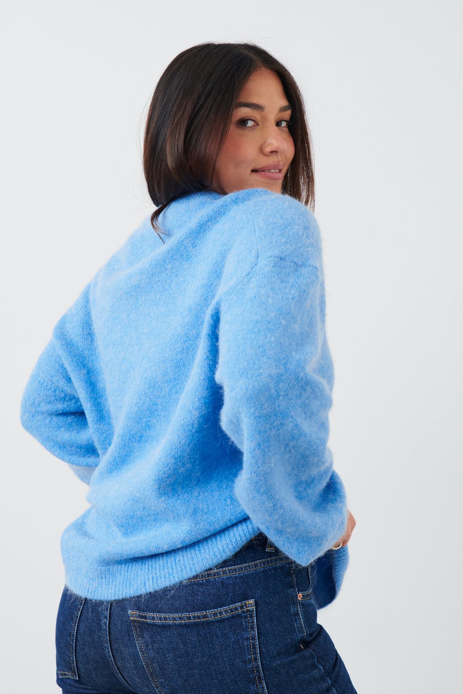 Crew neck knitted sweater