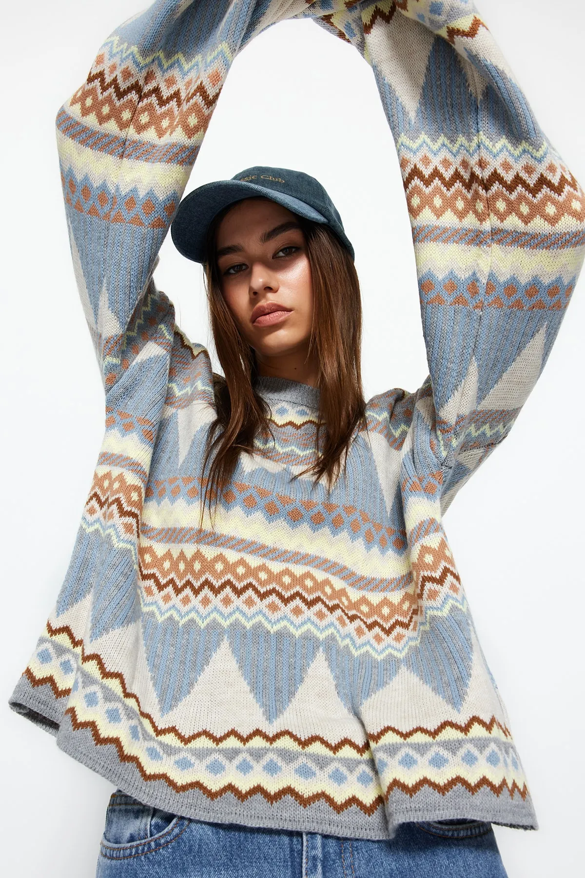 Trendyol Collection  Grauer Strickpullover mit Rundhalsausschnitt und weiter Passform TWOAW21KZ0941