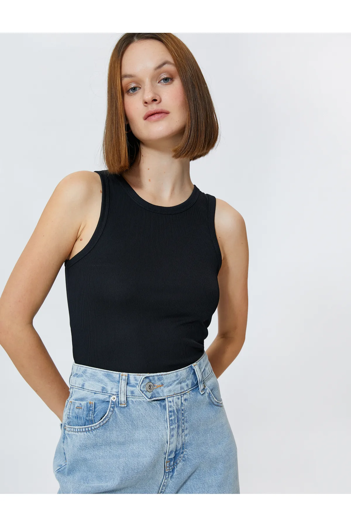 Koton  Basic-Tanktop mit geripptem Neckholder-Kragen