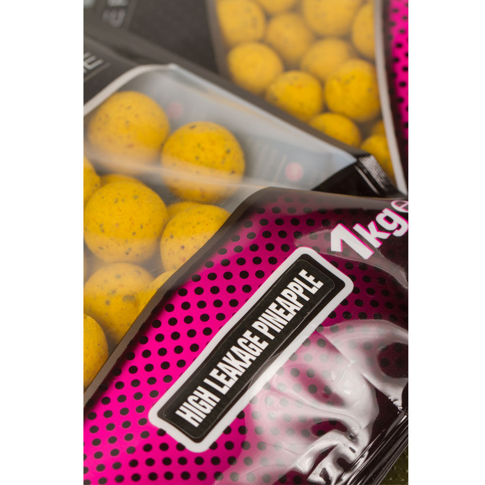 Mainline High Impact Carp Boilies H/L Pineapple 20mm