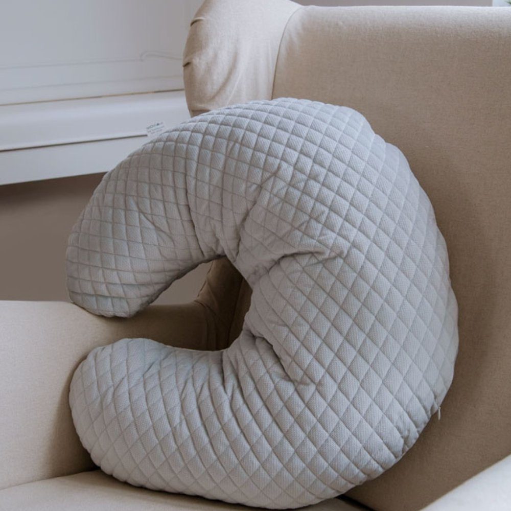Memola Stillkissen Das Stillkissen in Beige, 1-tlg., Memola 3-in-1, Einfache Stillhilfe - weiches, strapazierfähiges Samt-Stillkissen