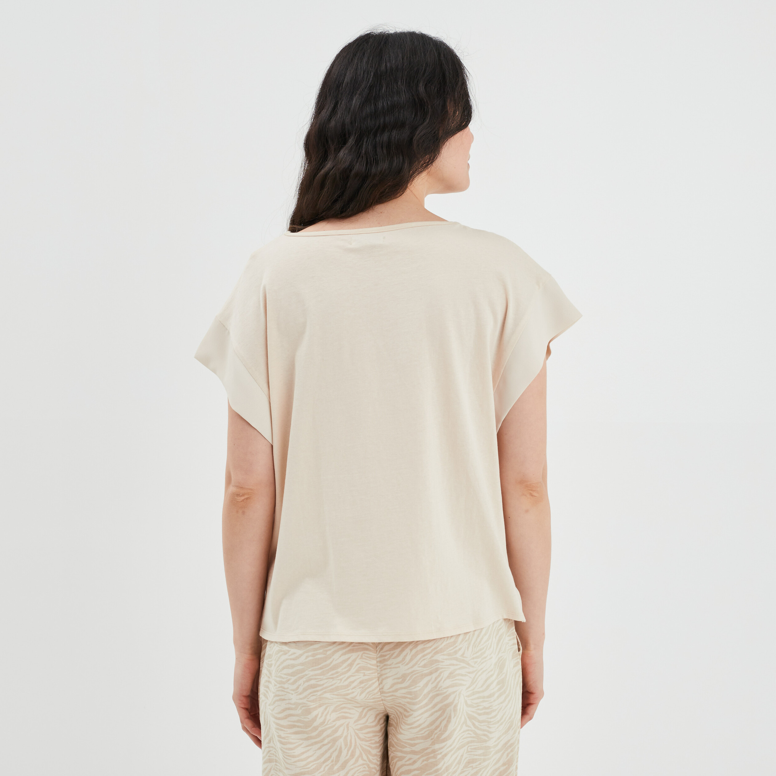 T-shirt col en V à bandes métallisées gris clair femme | La Halle