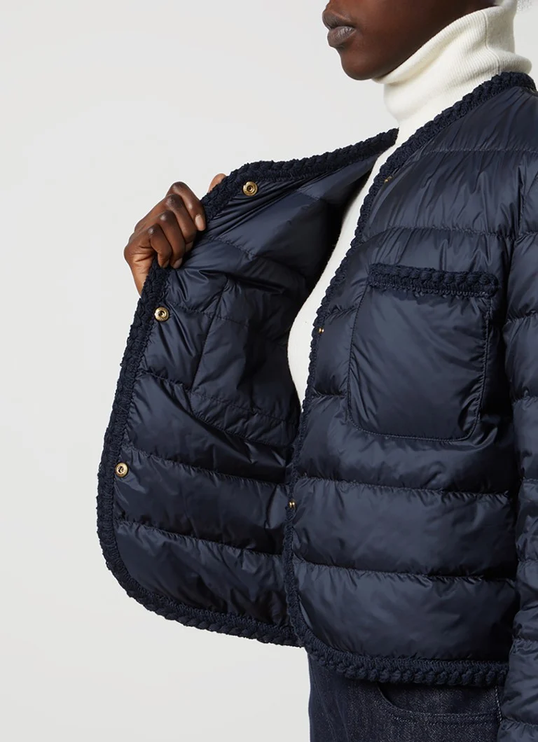 Moncler Aristeo prošivena jakna s punjenjem od paperja i vezom logotipa