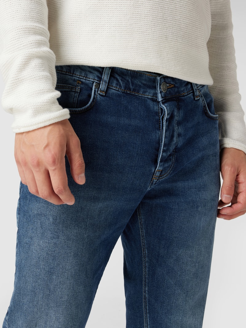 Slim Fit Jeans mit Stretch-Anteil in dunkelblau
