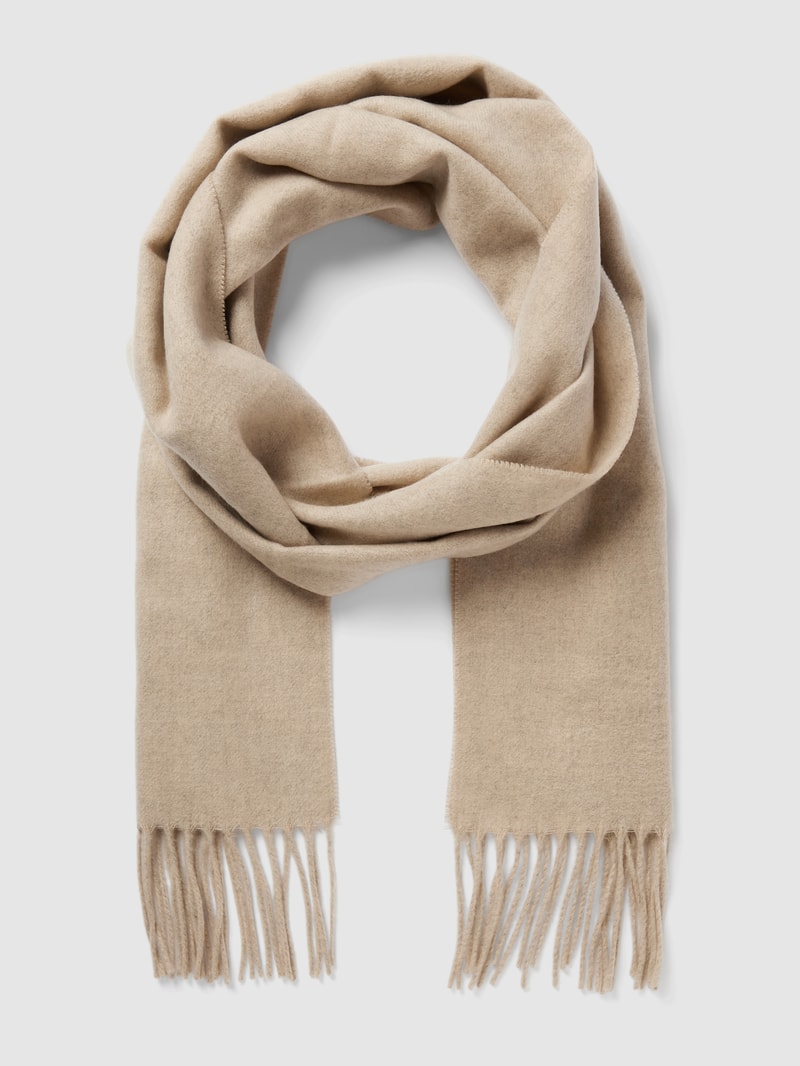 Schal mit ausgefransten Abschlüssen in camel