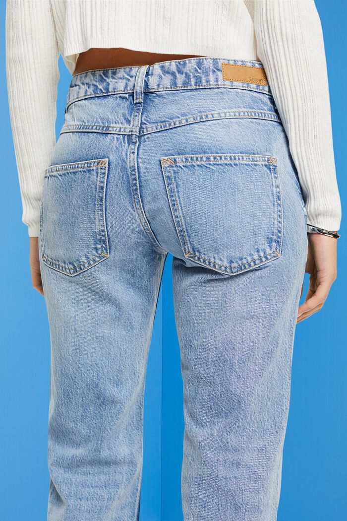 Ausgestellte Retro-Jeans mit mittelhohem Bund