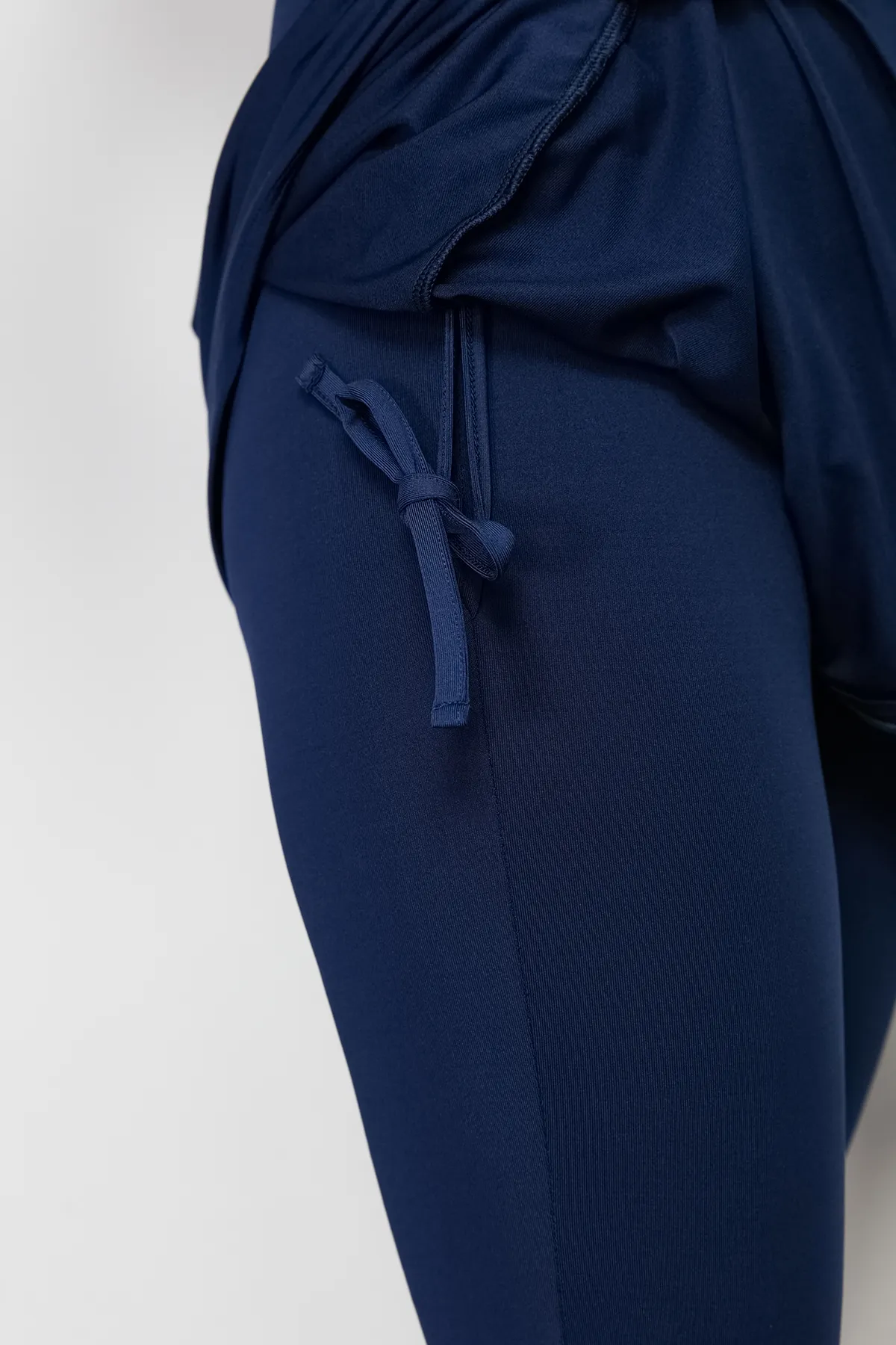 Trendyol Modest  Marineblaues, paspeliertes Beachwear-Badeanzug-Set mit drei Teilen, vollständig bedeckt, TCTSS24CF00004