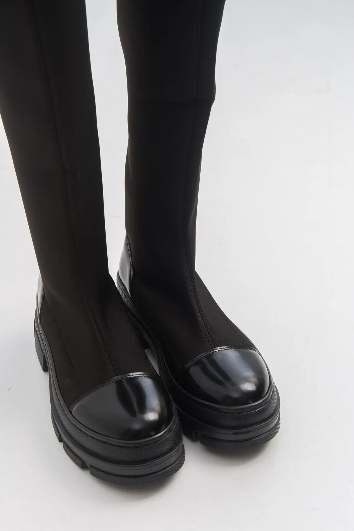 LuviShoes  Bella Black Scuba Damenstiefel