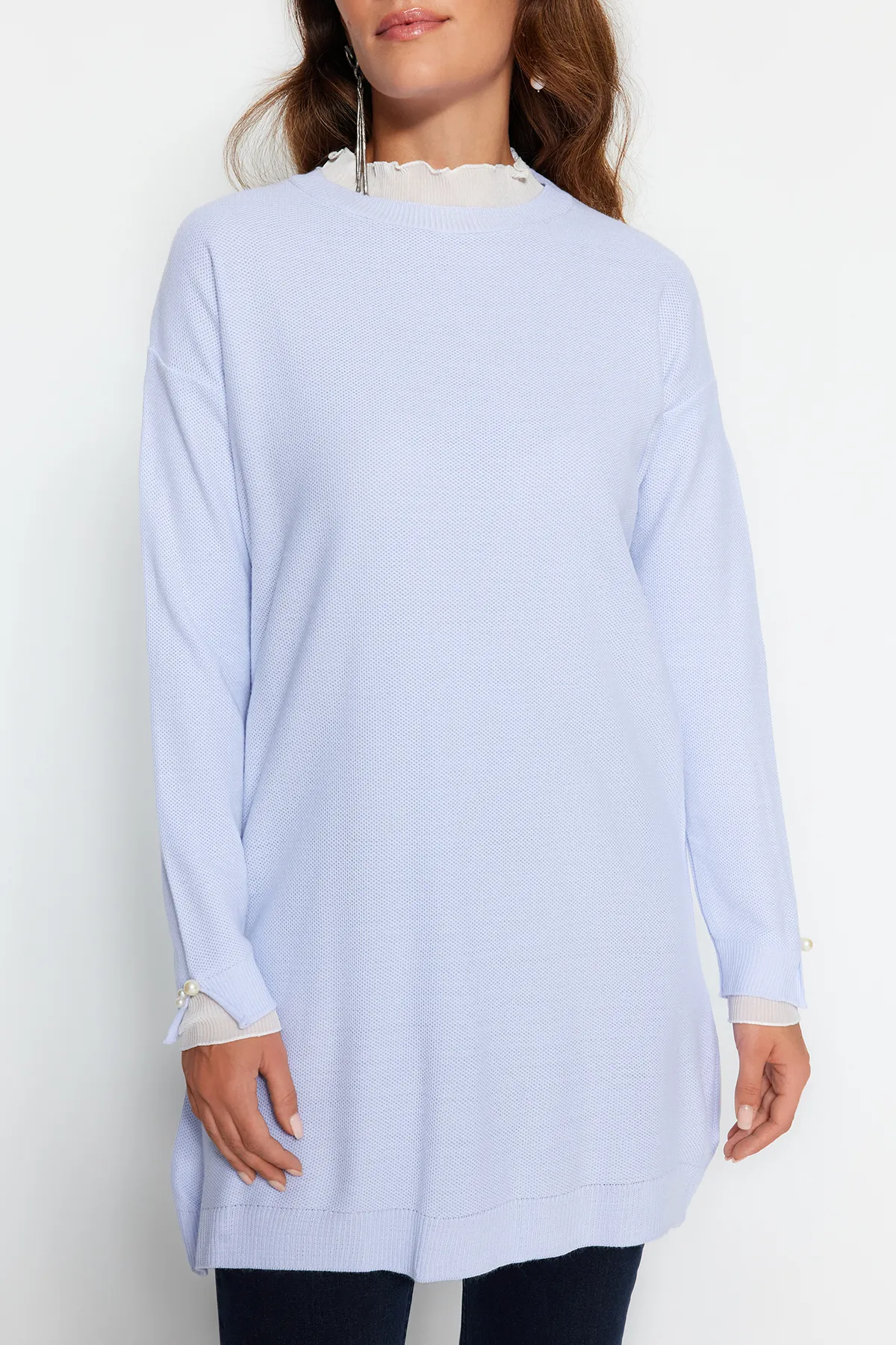 Trendyol Modest  Hellblauer Strickpullover mit Perlendetails und Ärmeln TCTAW23AK00027