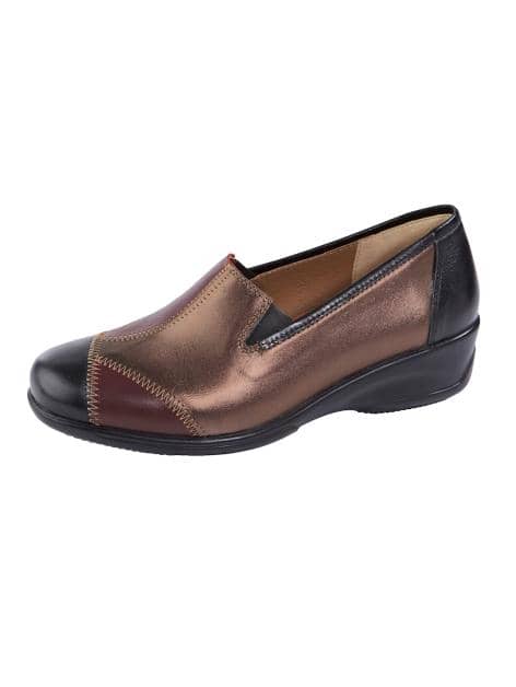 Slipper in harmonischer Farbkombination