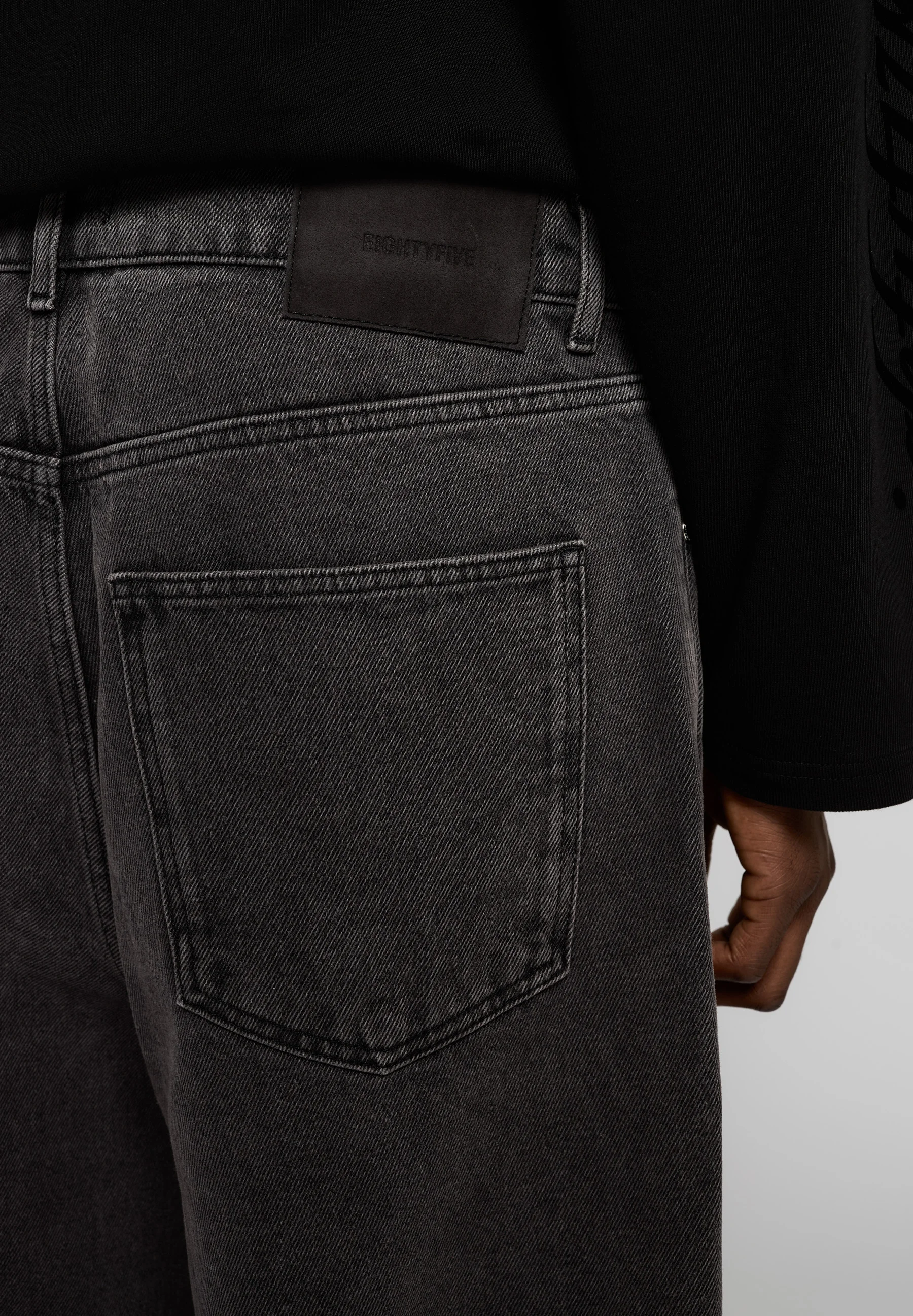 EIGHTYFIVE LOOSE BAGGY - Vaqueros holgados