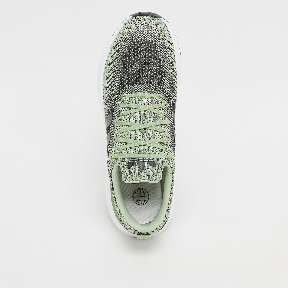 adidas Swift Run 22 GZ3505 / grün