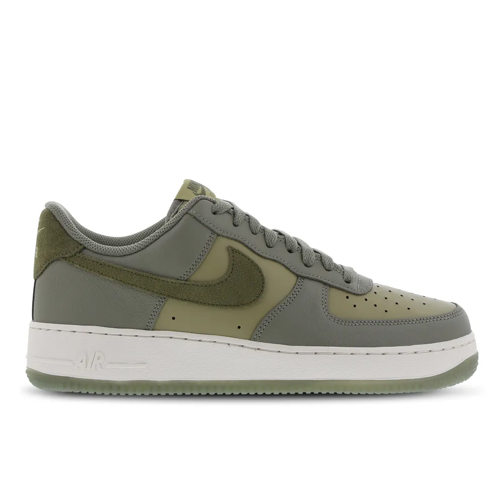 Nike Air Force 1 07 FJ4170-002 / grün