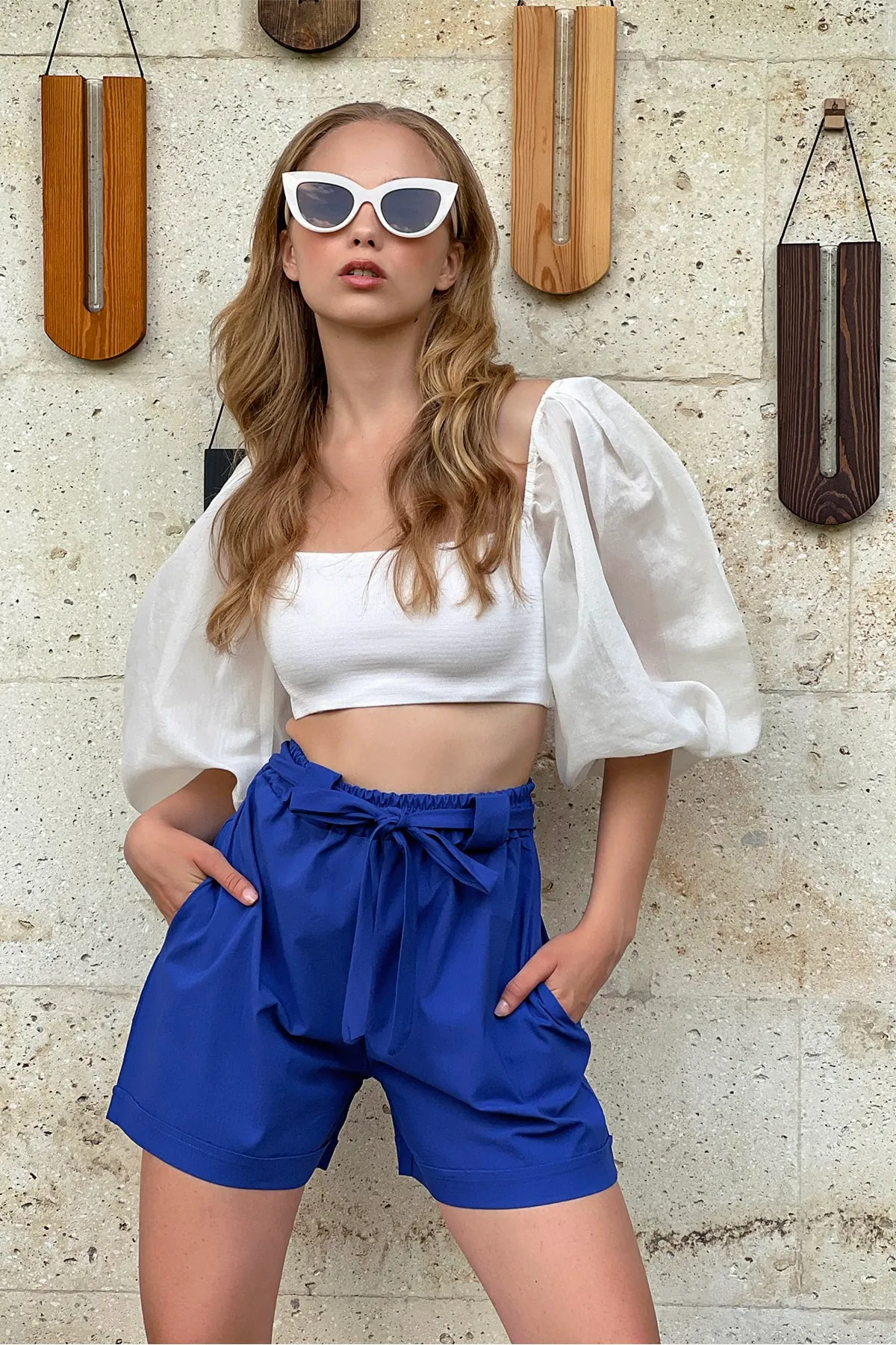 Trend Alaçatı Stili  Damen Saks Elastischer Taillengürtel Doppelte Tasche Doppeltes Bein Karotten Gabardine Shorts ALC-X8450