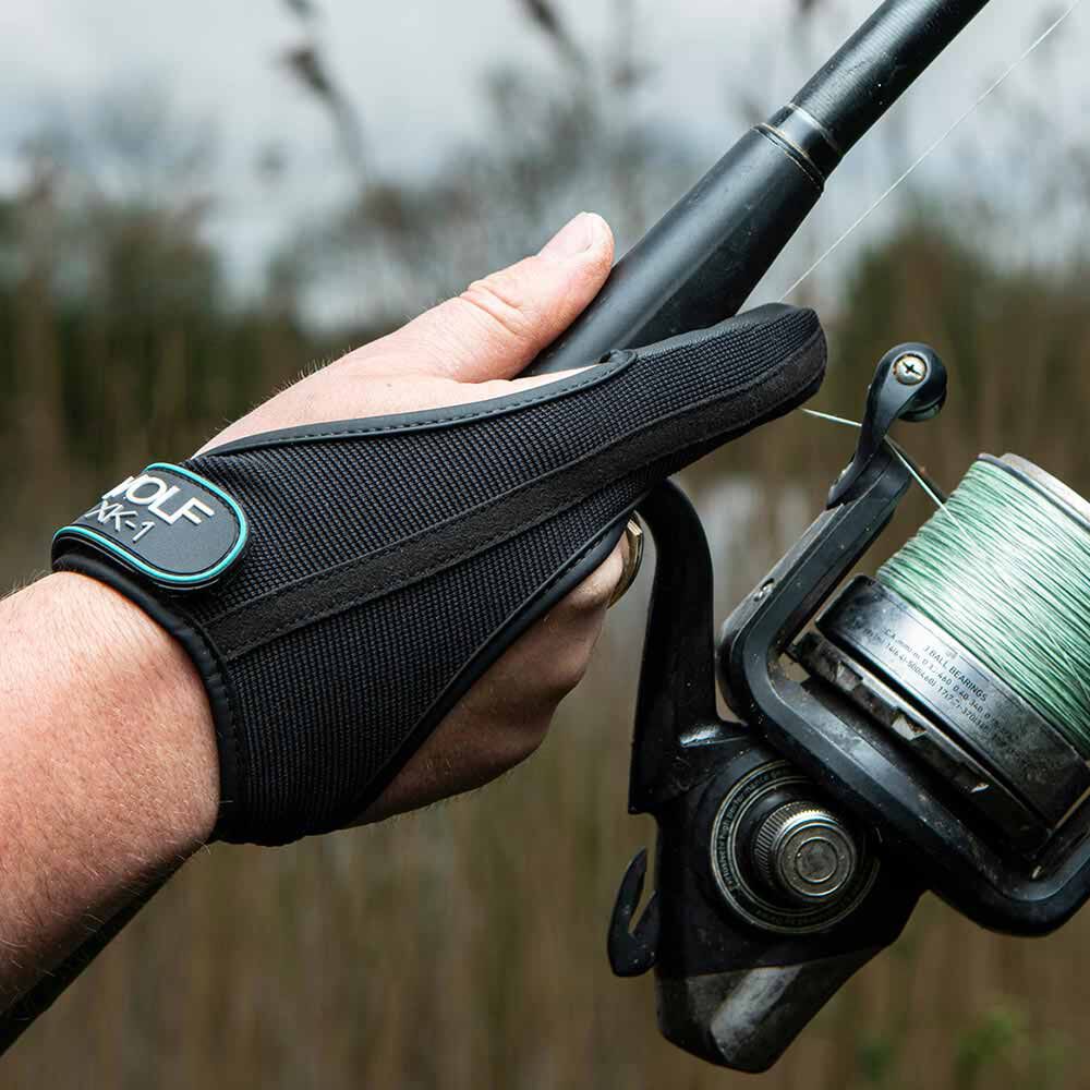 wolf kevlar casting glove black