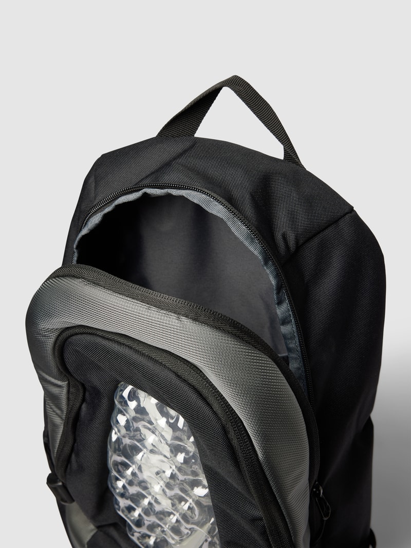 Rucksack mit Two-Tone-Machart in schwarz