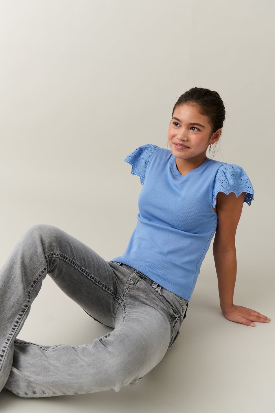 Y frill rib top