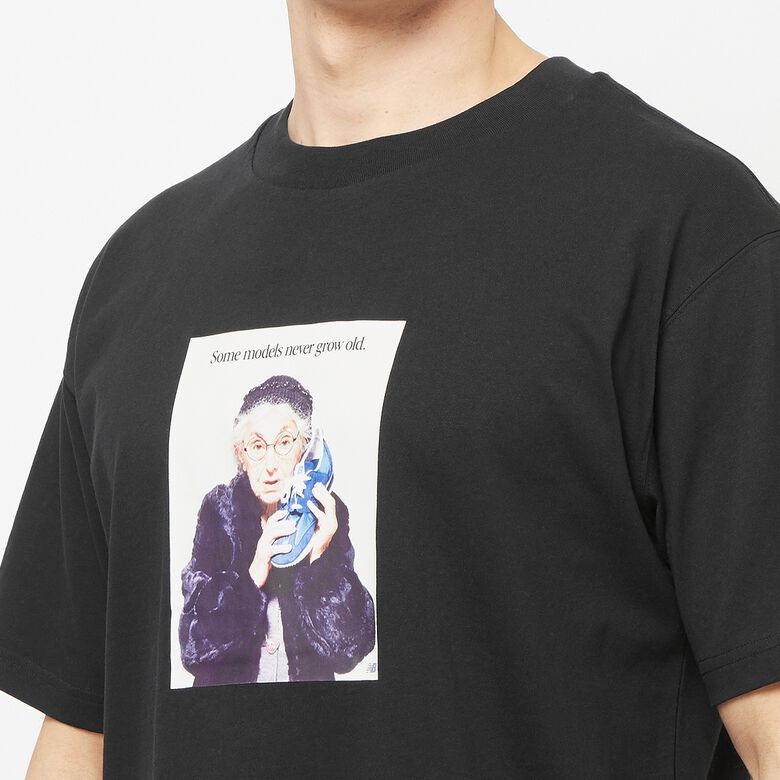 New Balance Athletics Models Never Age Relaxed Tee black