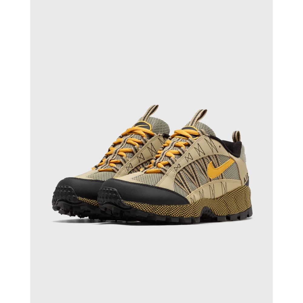 Nike Air Humara QS FJ7098-700 / braun