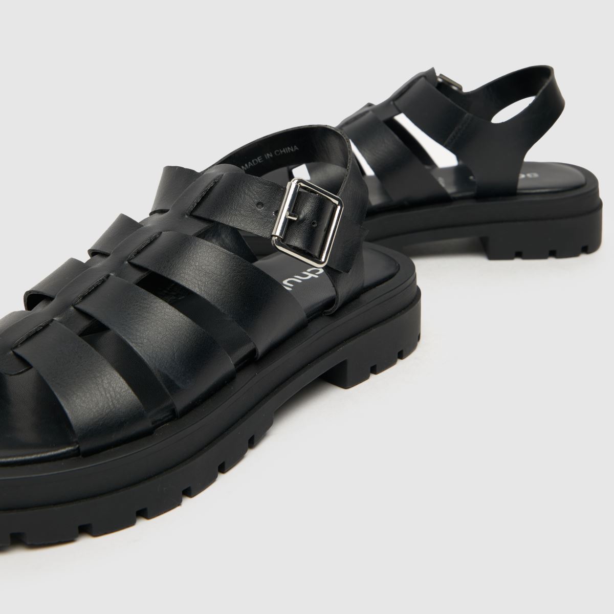 Schuh Tobin vastag gladiátor szandálok fekete színben