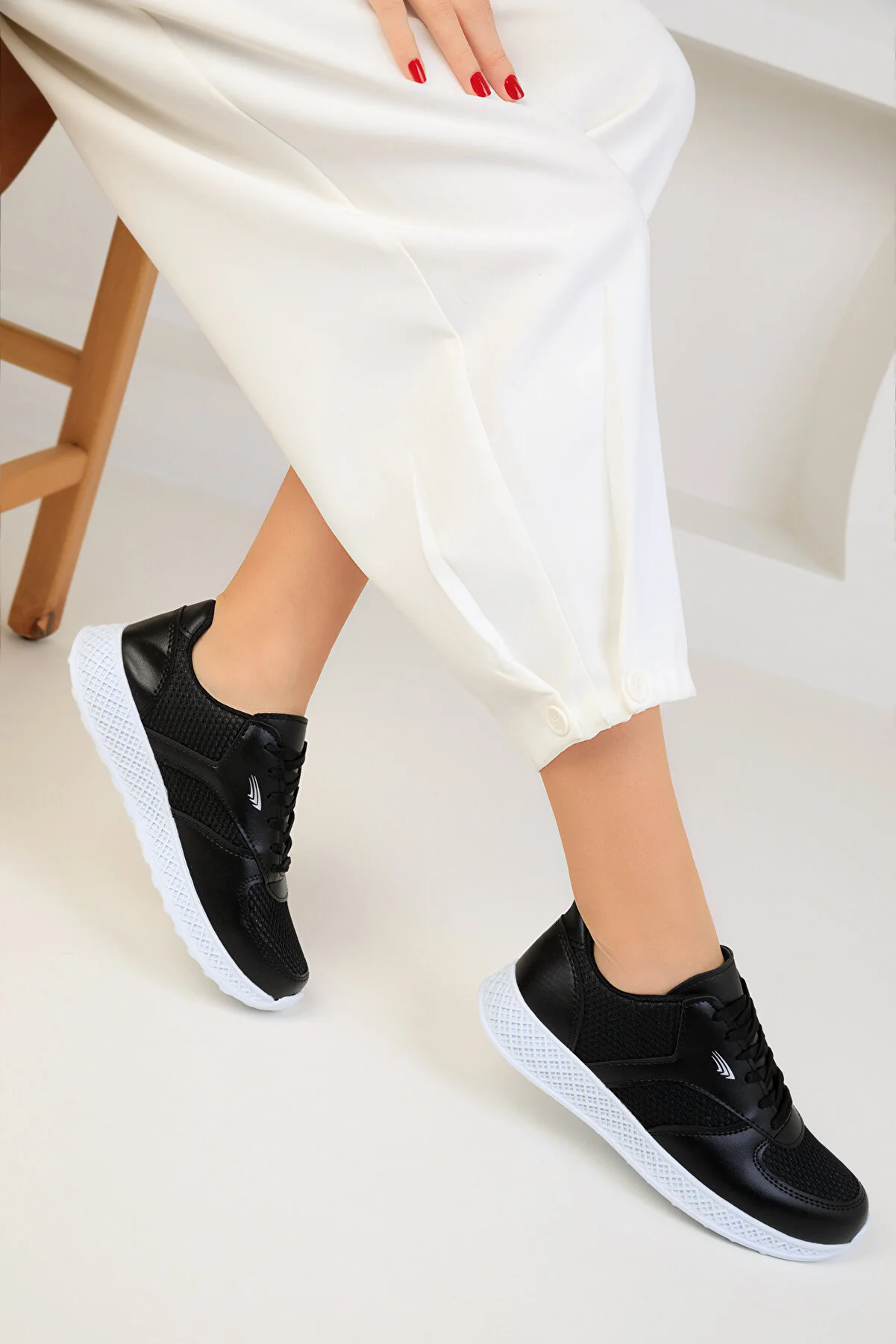SOHO  Schwarze Damen Sneakers 17166