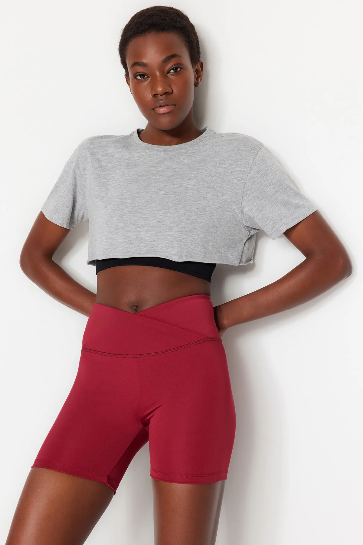 Trendyol Collection  Dark Magenta Restorer Zweireihige Strick-Sportshorts/Kurze Leggings mit Taillendetail TWOSS21SR0714