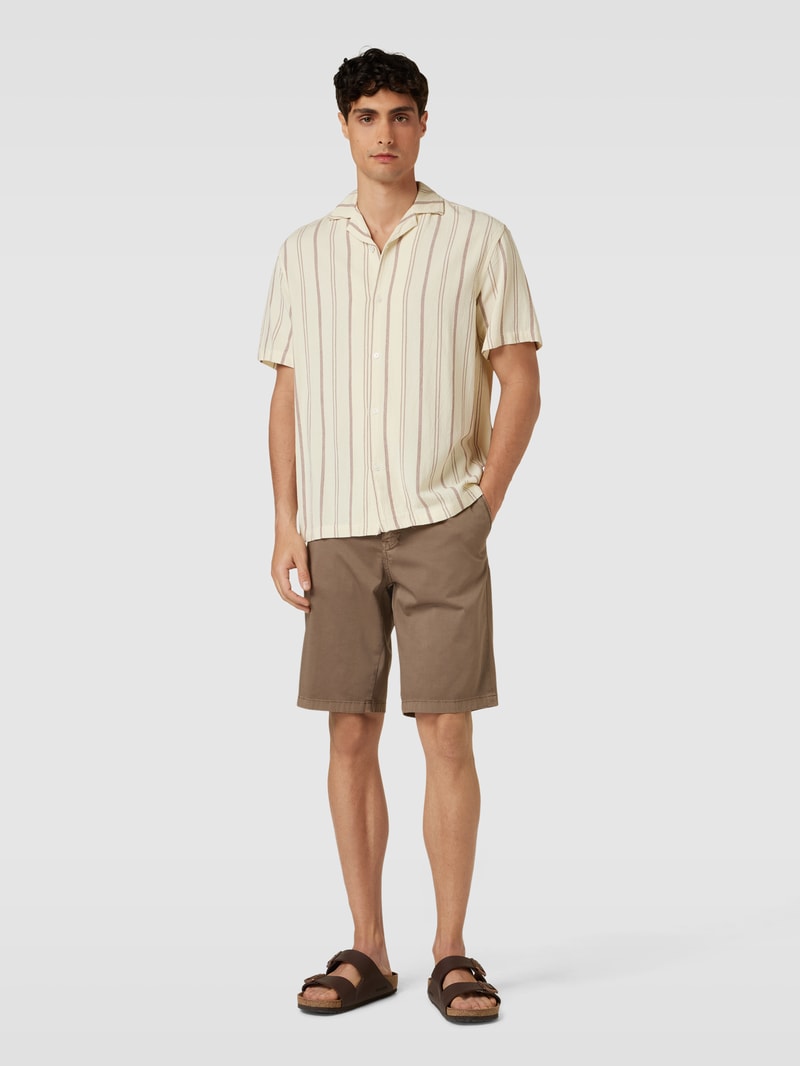 Bermudas mit französischen Eingrifftaschen Modell 'Halvar' in beige