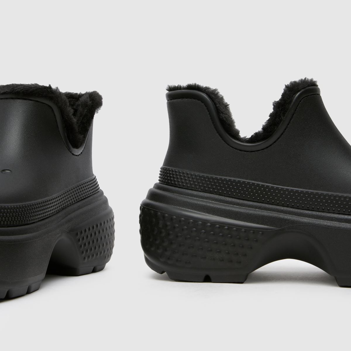Crocs – Stomp – Svarta shortsandaler