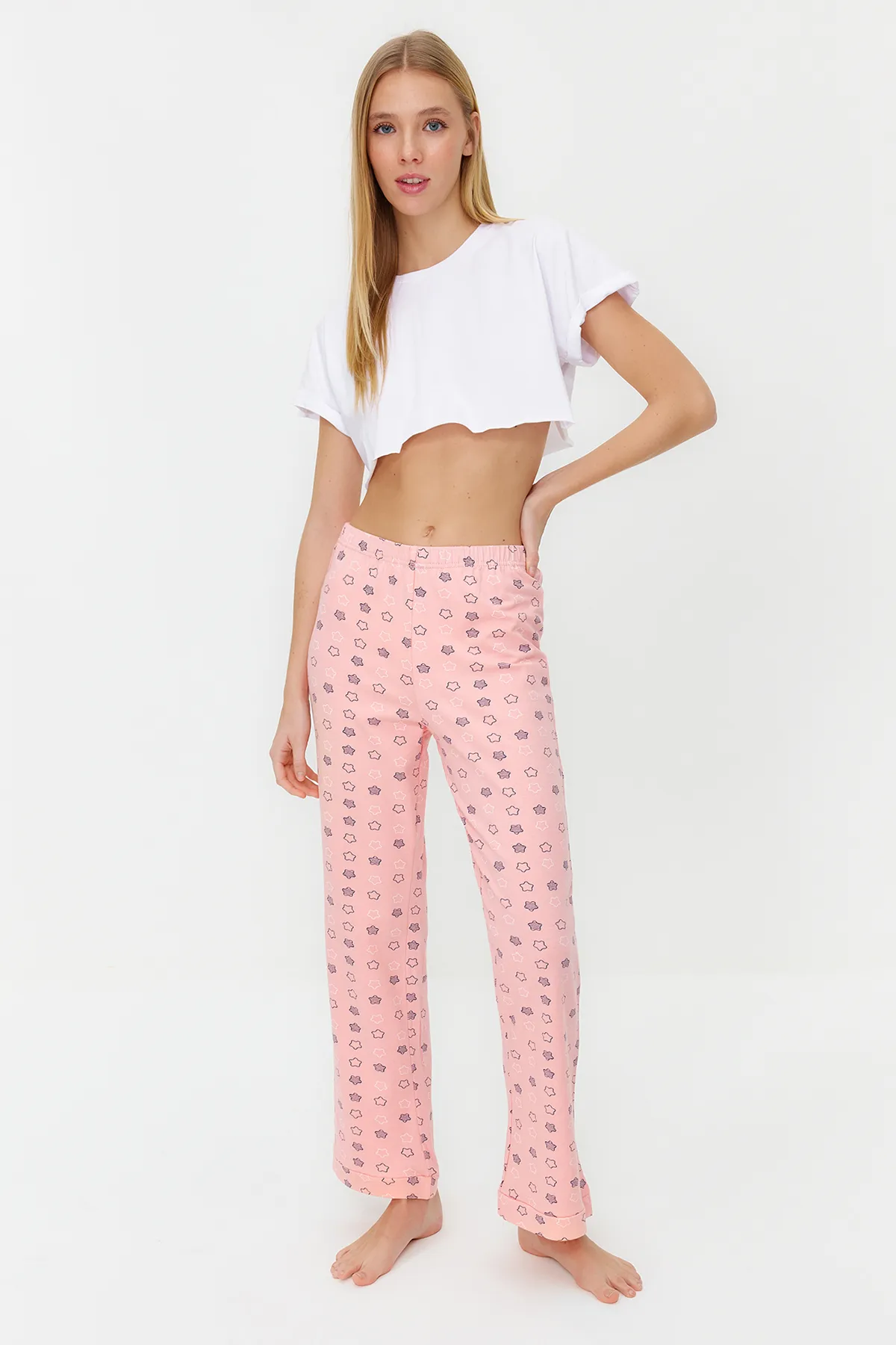 Trendyol Collection  Gestrickte Pyjamahose aus lachsfarbener Baumwolle mit Sternmuster THMSS23PJ00003