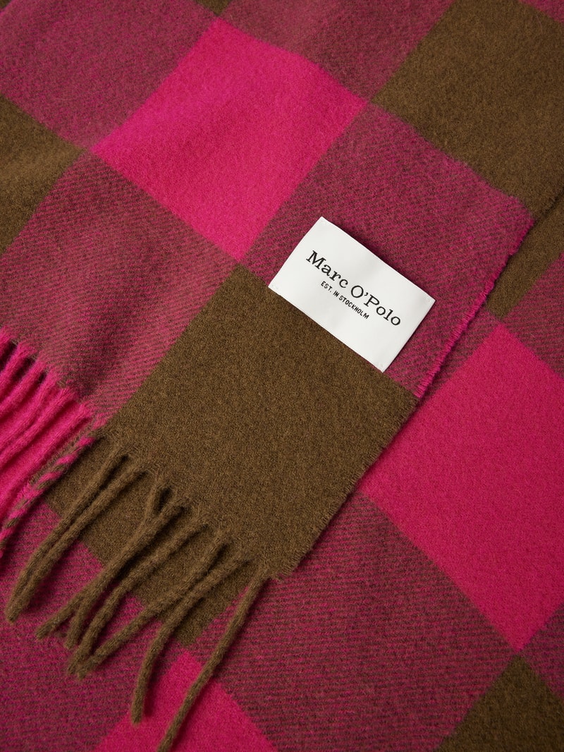 Wollschal mit Karomuster in pink