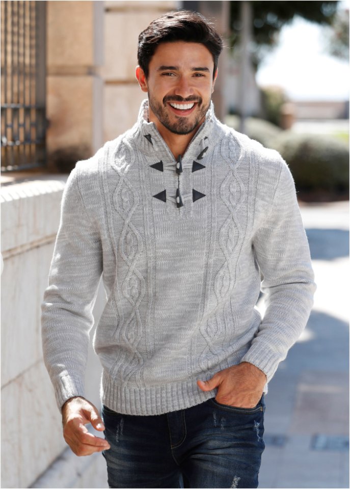 Pullover mit Zopfmuster