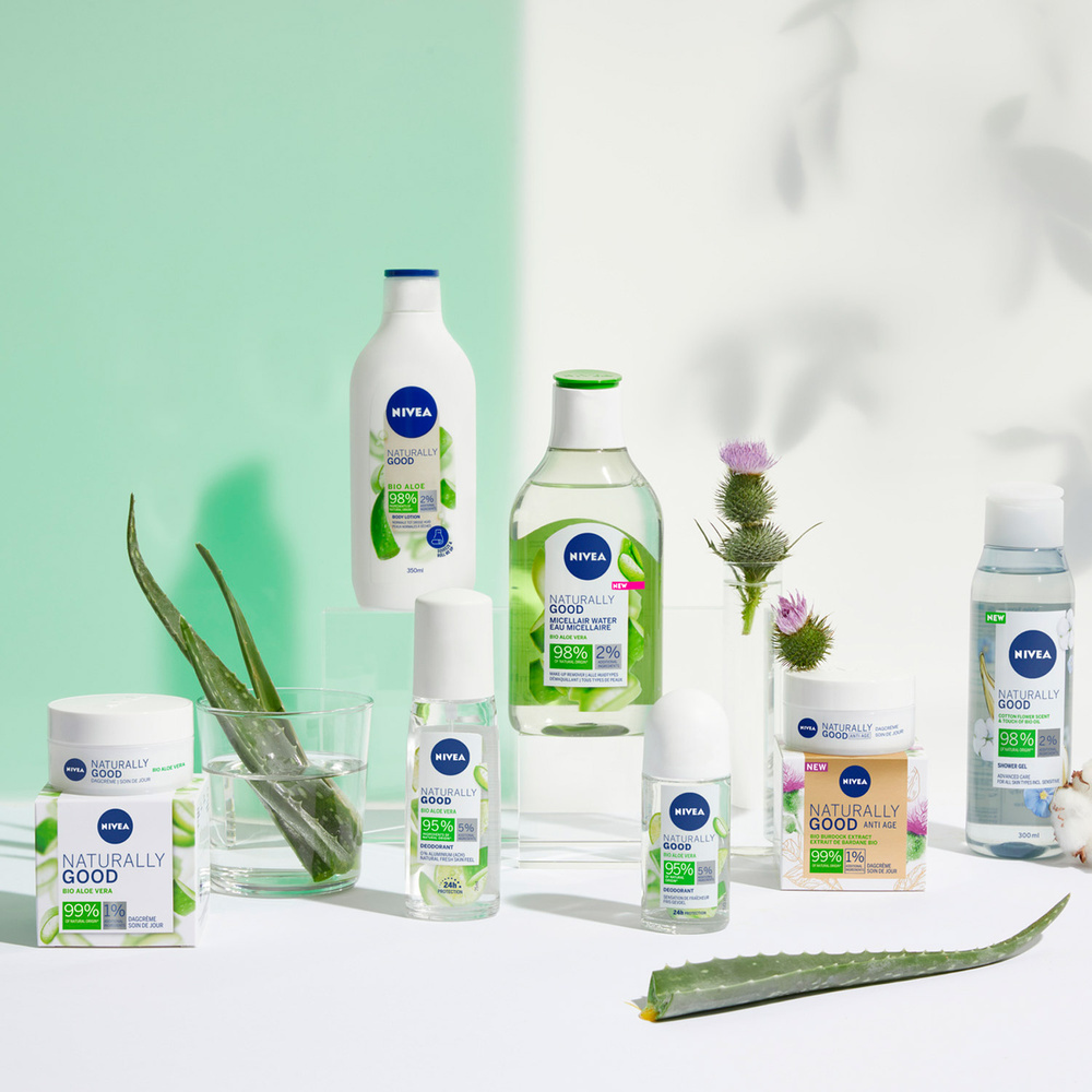 nivea NATURALLY GOOD - Crème de nuit Bardane BIO & Huile d'Argan Soin visage anti-âge