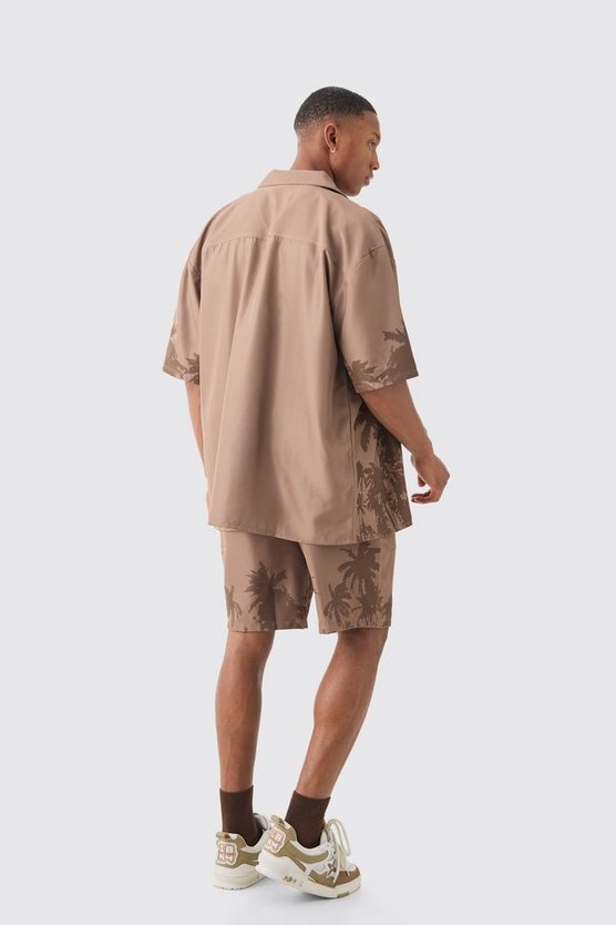 Kastiges Oversize Hemd mit Palmen-Saum & Shorts
