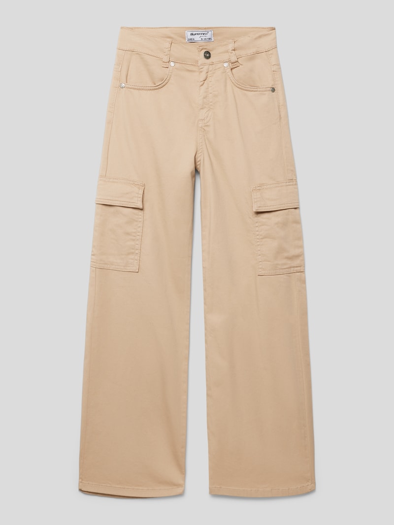 Stoffhose mit aufgesetzten Taschen in beige