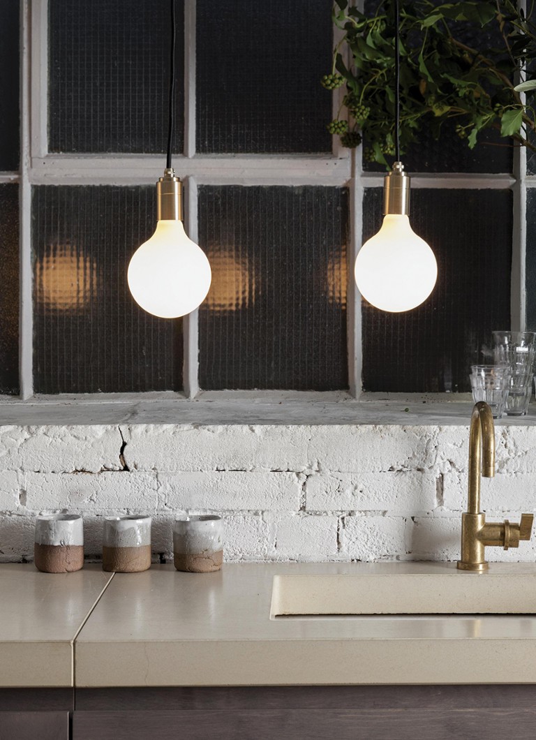 Source lumineuse LED Tala LED Porcelain II E27 6W 2700K opale dimmable