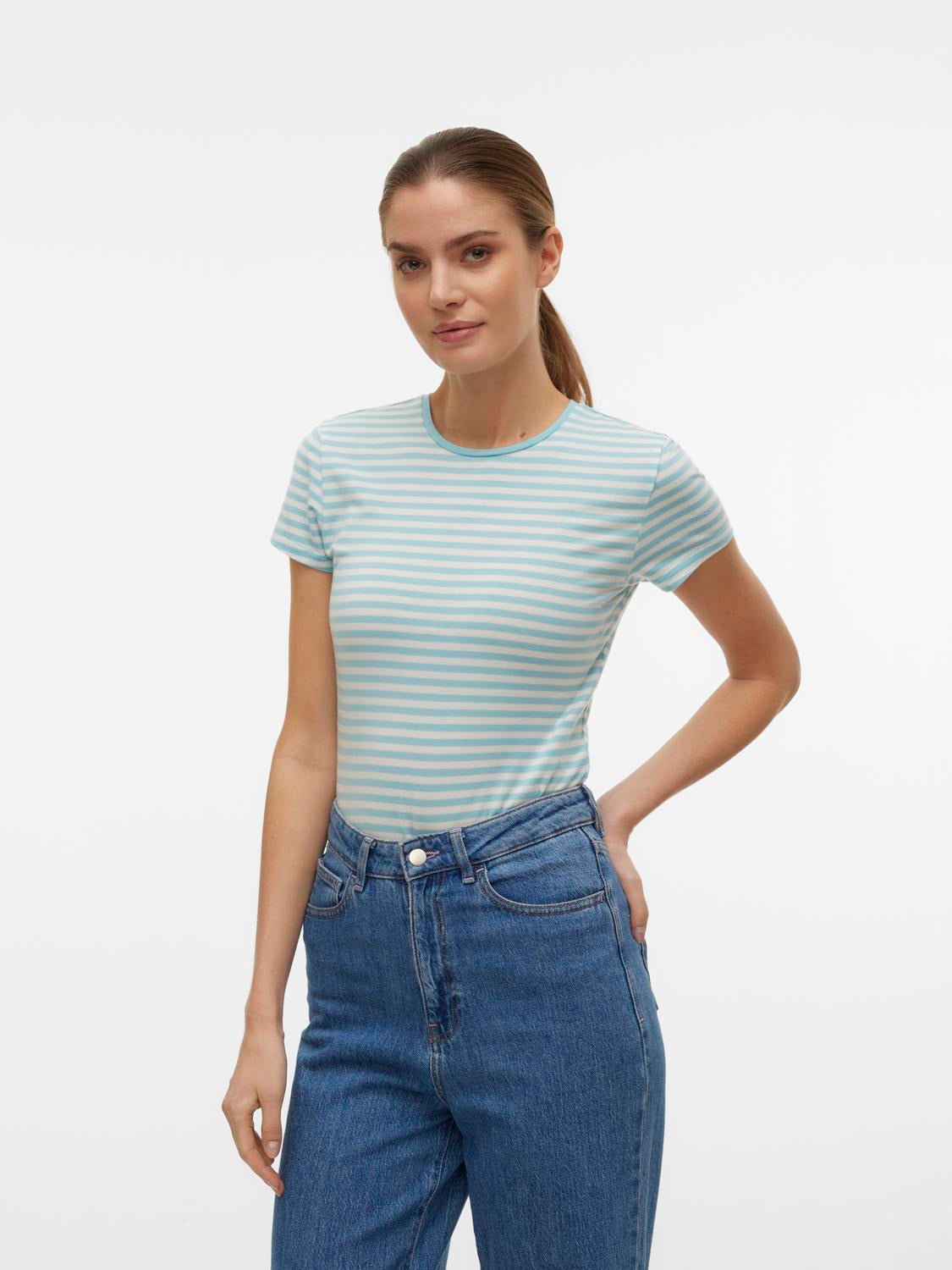 AWINES Top