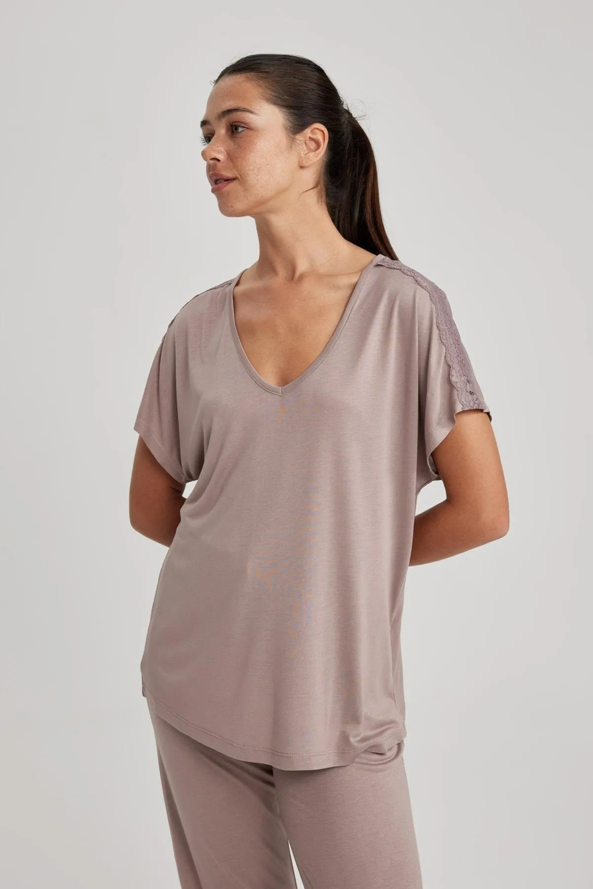 DeFacto  „Fall In Love“-Pyjama-Set mit normaler Passform und kurzen Ärmeln