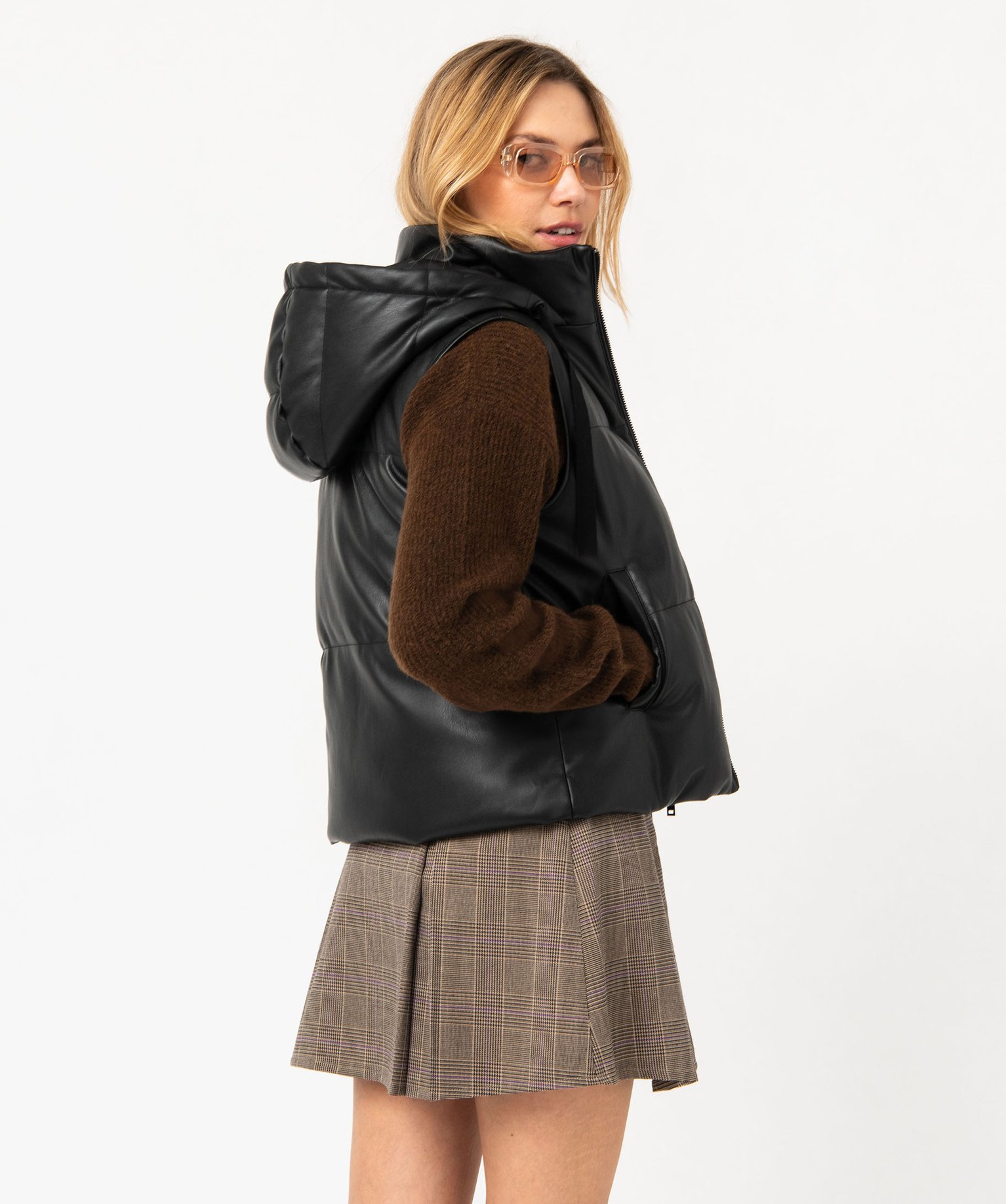 Blouson sans manches à capuche en cuir imitation femme noir | GEMO