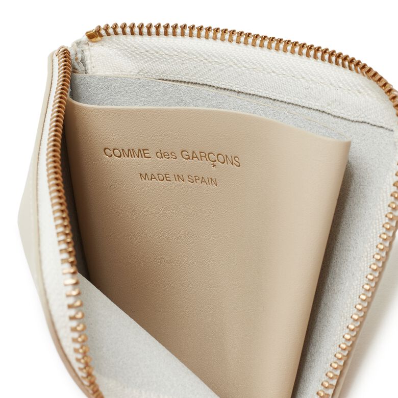 Comme des Garcons Wallet Classic Leather Line off white