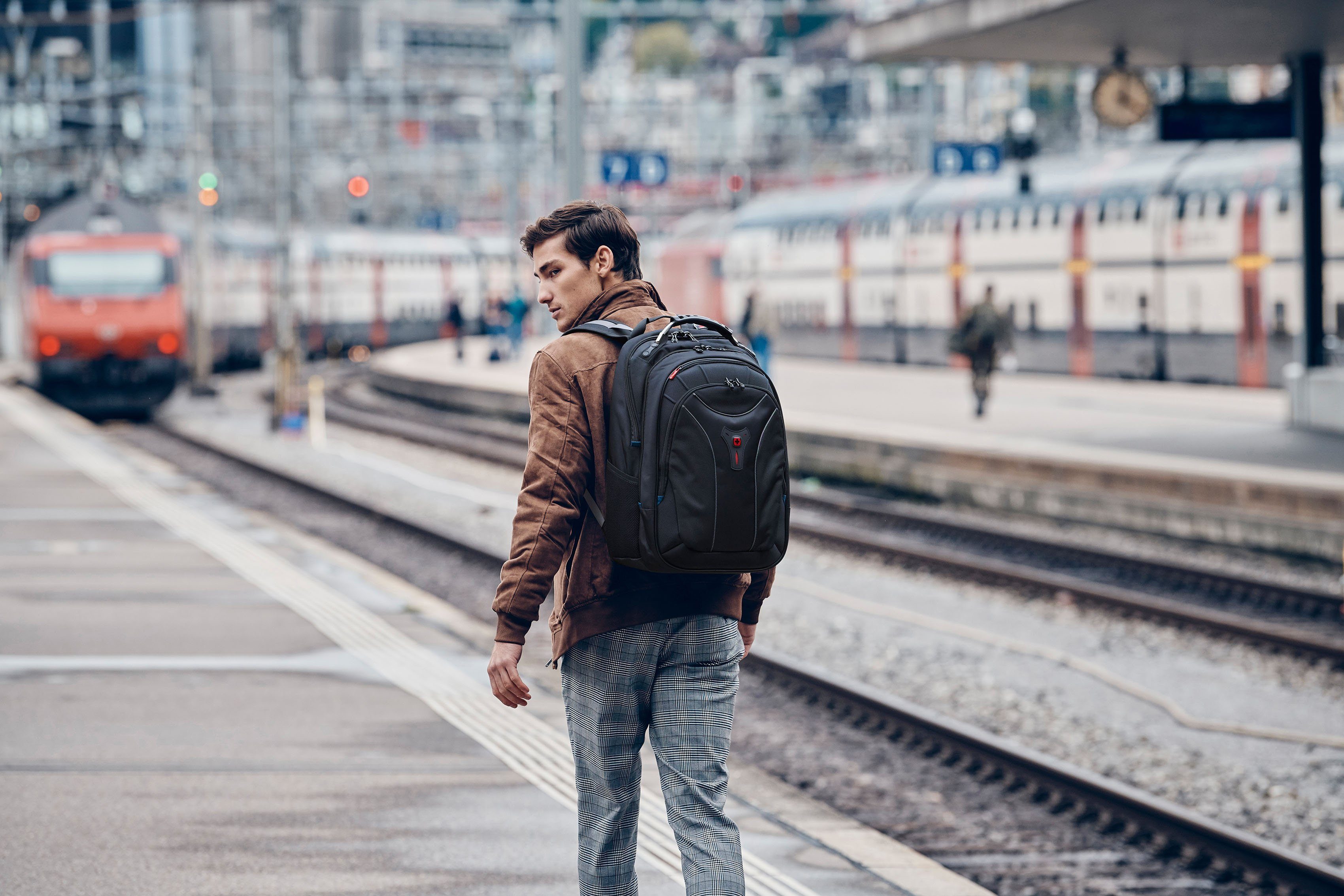 Wenger Laptoprucksack Carbon, schwarz, für Laptops bis 17,3 Zoll