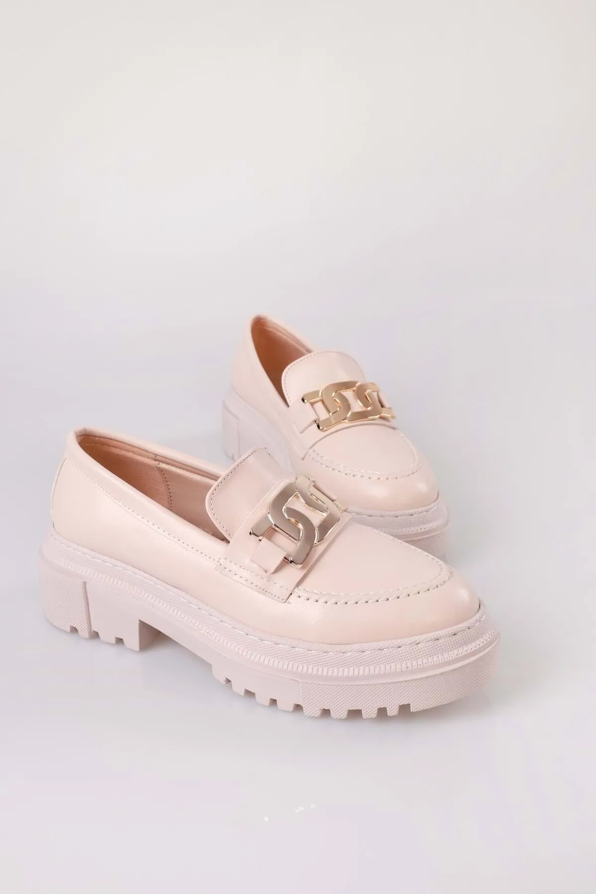 Shoeberry  Damen Nemy Beige Skin Daily Loafer mit dicker Sohle und Schnalle