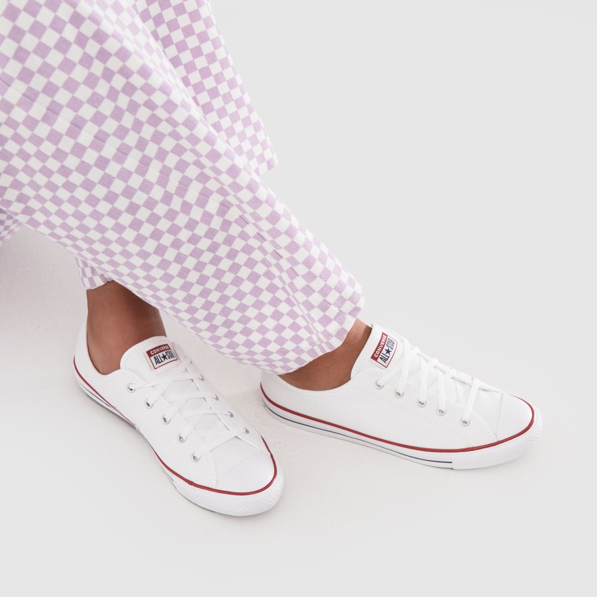 Converse All Star – Vita, eleganta oxsneakers