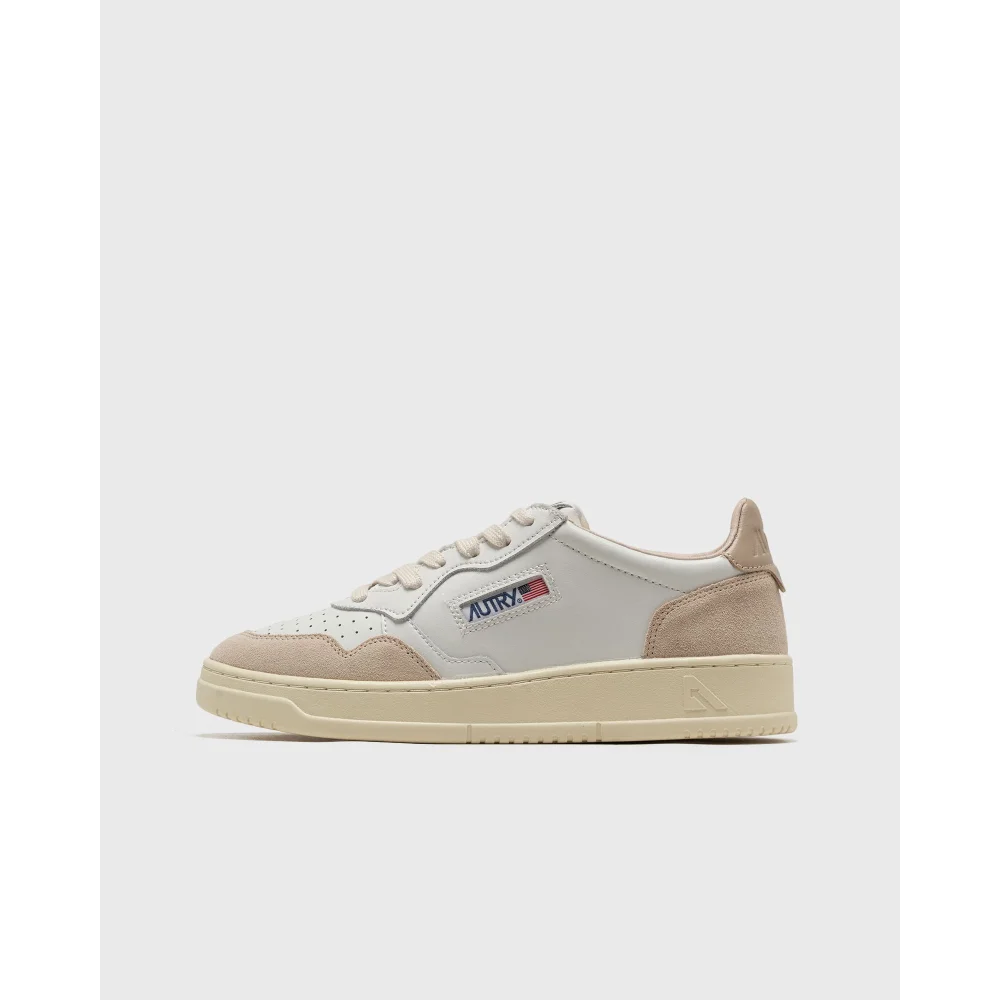 Autry Medalist WMNS LOW AULWLS58 / weiss